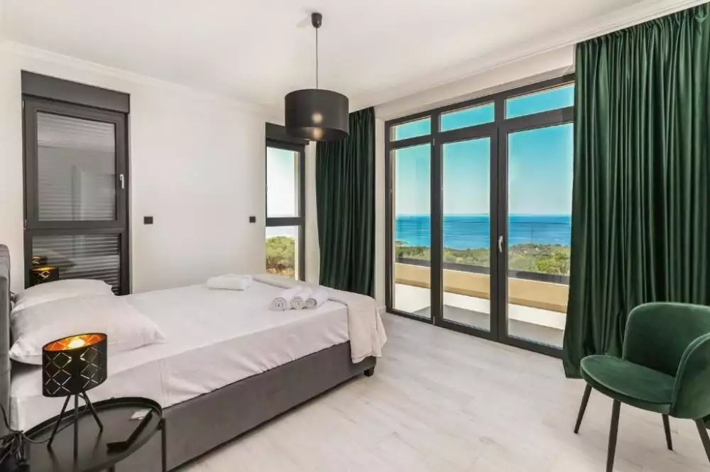 Villa 350m² in Croatia, Novalja. Priced at 1500000€ rent photo-16