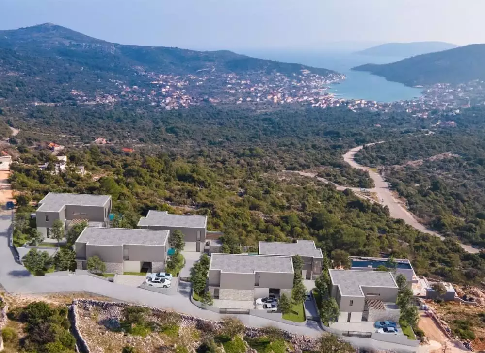 Villa 208m² in Croatia, Vinisce. Priced at 800000€ rent photo-1