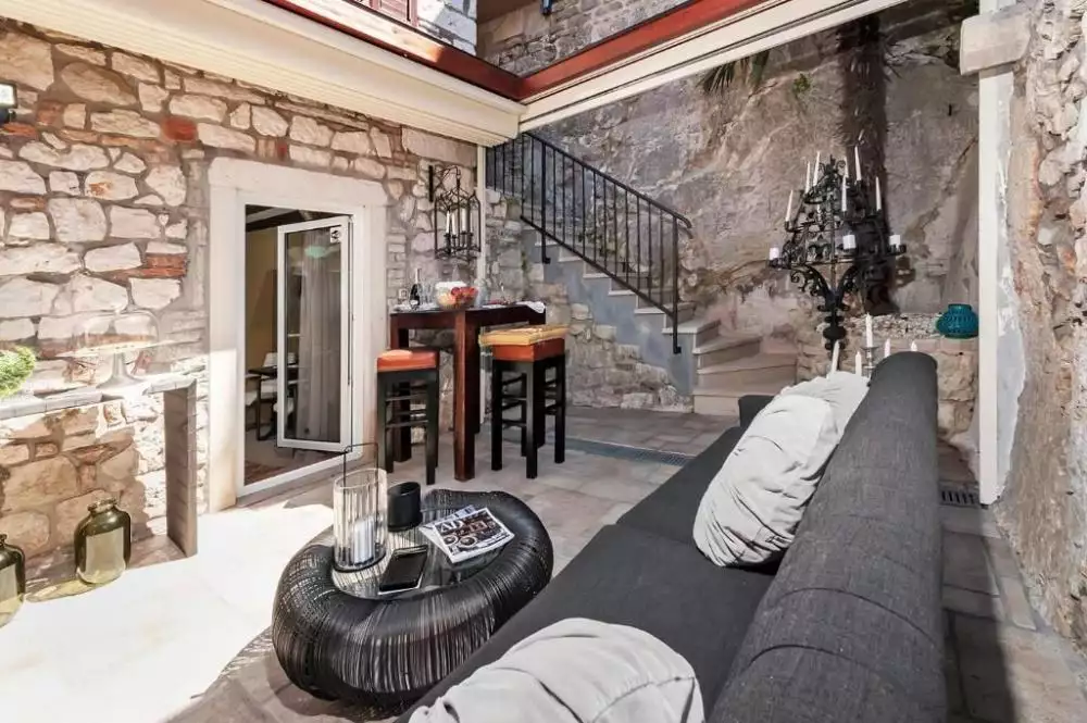 Hotels 390m² in Croatia, Rovinj. Priced at 3635000€ rent photo-4
