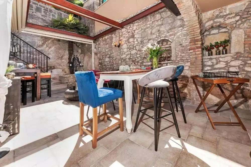 Hotels 390m² in Croatia, Rovinj. Priced at 3635000€ rent photo-12
