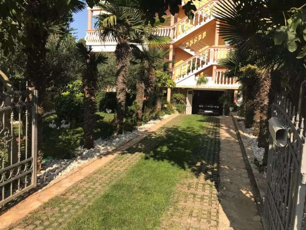 Hotels 650m² in Croatia, Zaton. Priced at 1650000€ rent photo-4