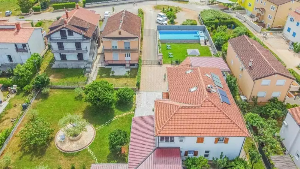 Hotels 468m² in Croatia, Umag. Priced at 900000€ rent photo-2