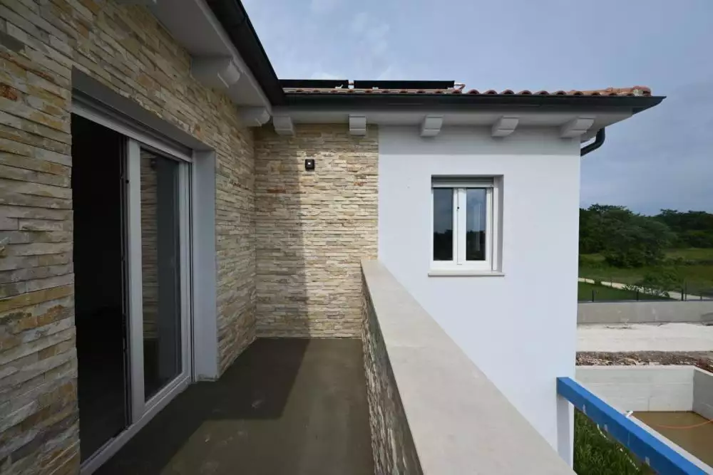 Villa 360m² in Croatia, Kanfanar. Priced at 1050000€ rent photo-3