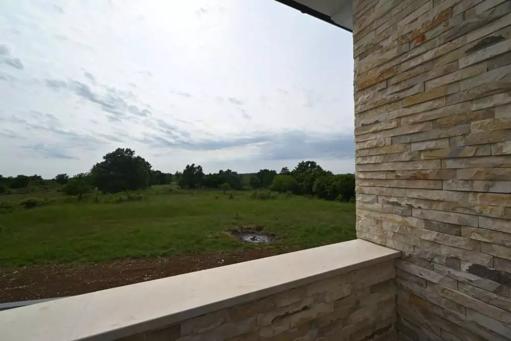 Villa 360m² in Croatia, Kanfanar. Priced at 1050000€ rent photo-6