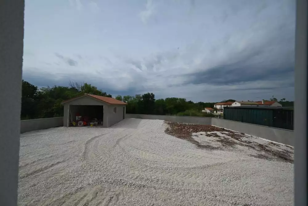 Villa 360m² in Croatia, Kanfanar. Priced at 1050000€ rent photo-9