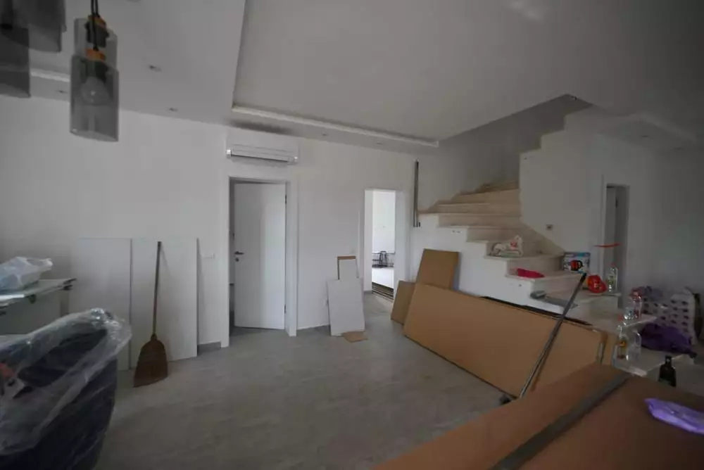 Villa 360m² in Croatia, Kanfanar. Priced at 1050000€ rent photo-13