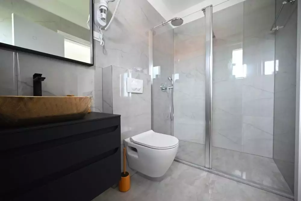 Villa 360m² in Croatia, Kanfanar. Priced at 1050000€ rent photo-19