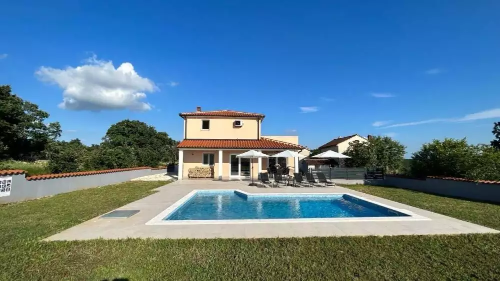 Villa 149m² in Croatia, Vodnjan. Priced at 670000€ rent photo-1