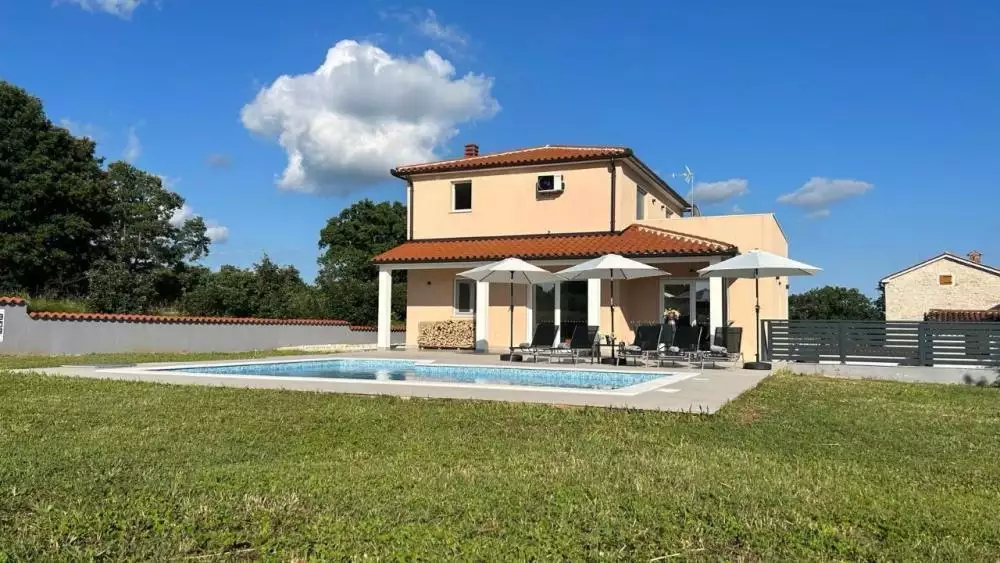 Villa 149m² in Croatia, Vodnjan. Priced at 670000€ rent photo-2