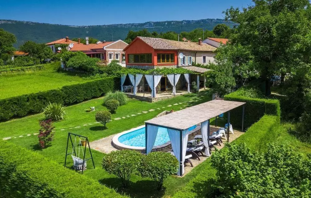 Villa 116m² in Croatia, Buzet. Priced at 680000€ rent photo-6