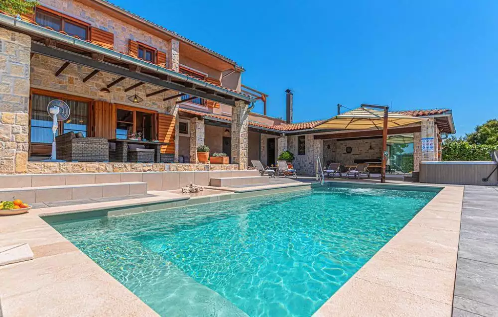 Villa 315m² in Croatia, Sibenik. Priced at 1390000€ rent photo-15