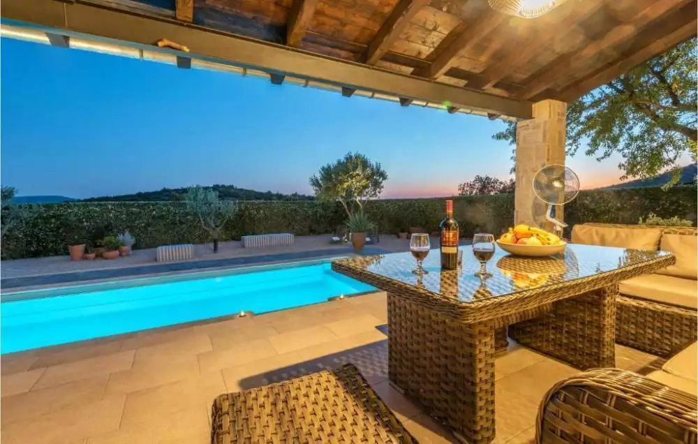 Villa 315m² in Croatia, Sibenik. Priced at 1390000€ rent photo-17