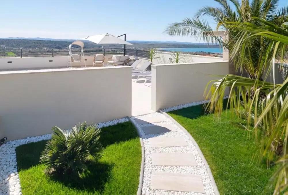 Villa 200m² in Croatia, Razanac. Priced at 1350000€ rent photo-10