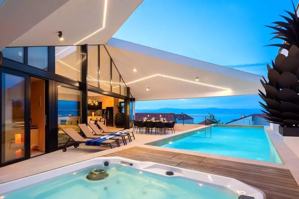 Villa 250m² in Croatia, Brac. Priced at 1980000€ rent photo-1