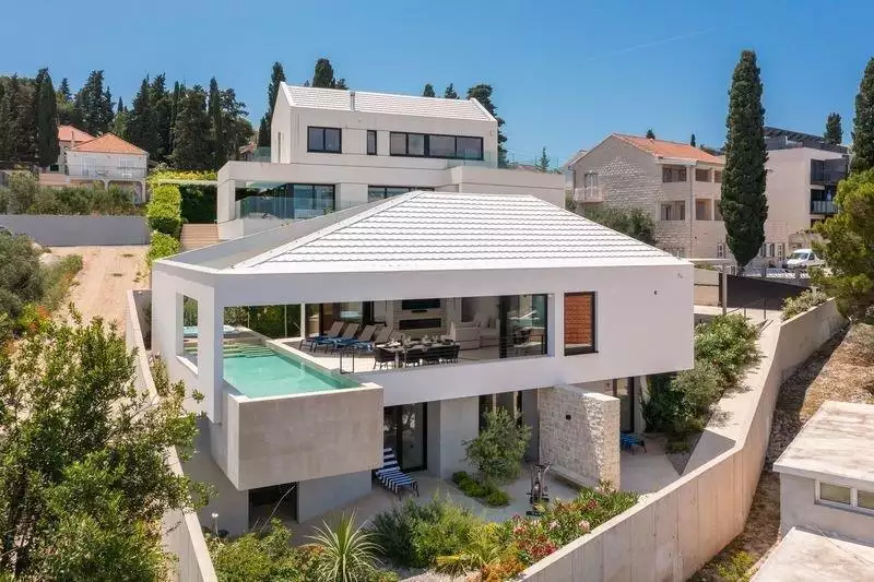 Villa 250m² in Croatia, Brac. Priced at 1980000€ rent photo-24