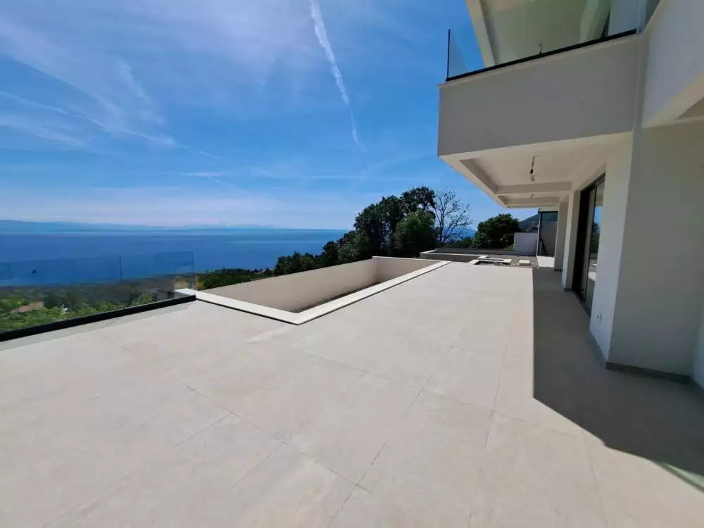 Villa 250m² in Croatia, Lovran. Priced at 1700000€ rent photo-2