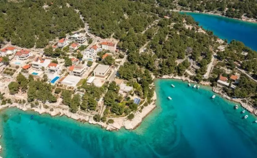 Villa 165m² in Croatia, Milna. Priced at 995000€ rent photo-2