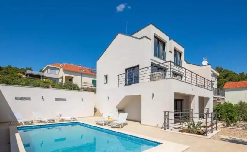 Villa 165m² in Croatia, Milna. Priced at 995000€ rent photo-5