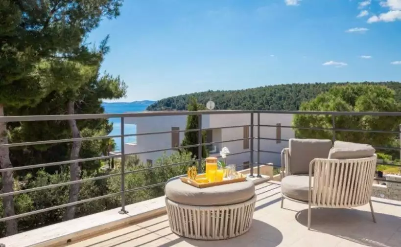 Villa 165m² in Croatia, Milna. Priced at 995000€ rent photo-8