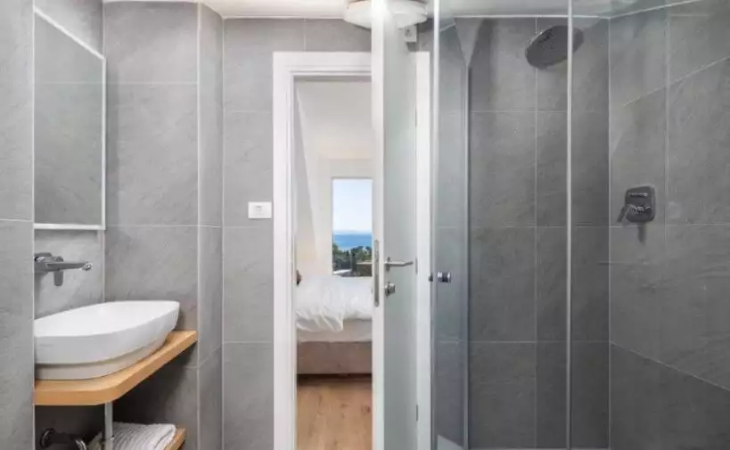 Villa 165m² in Croatia, Milna. Priced at 995000€ rent photo-17
