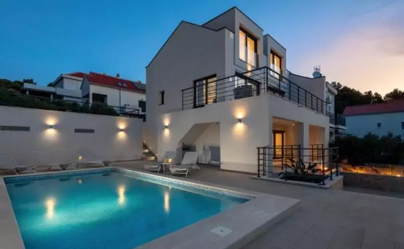 Villa 165m² in Croatia, Milna. Priced at 995000€ rent photo-25