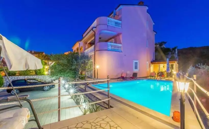Villa 440m² in Croatia, Crikvenica. Priced at 1557000€ rent photo-5