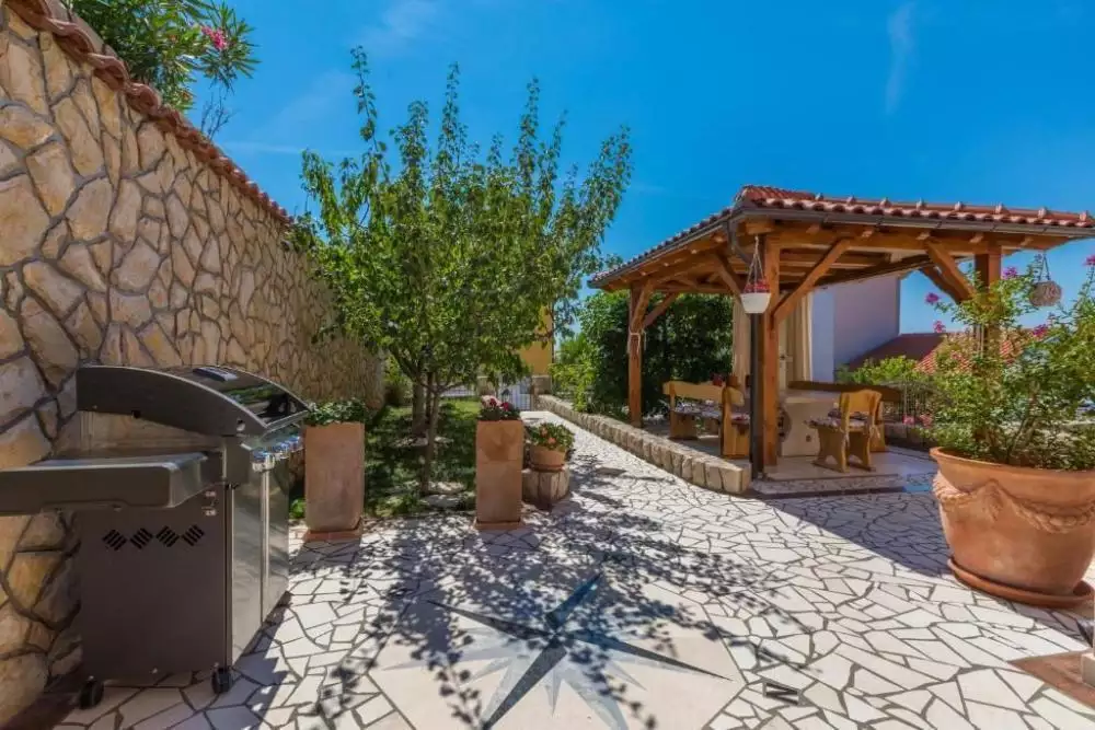 Villa 440m² in Croatia, Crikvenica. Priced at 1557000€ rent photo-8
