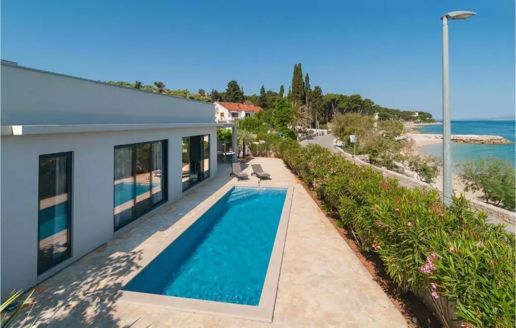 Villa 109m² in Croatia, Brac. Priced at 999000€ rent photo-2