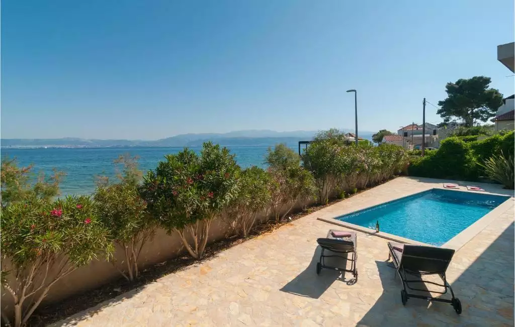 Villa 109m² in Croatia, Brac. Priced at 999000€ rent photo-3