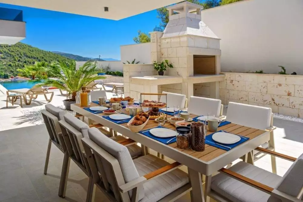 Villa 360m² in Spain, La Marina. Priced at 2500000€ rent photo-15