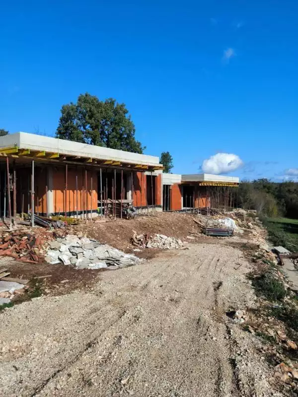Villa 172m² in Italy, Mutignano. Priced at 600000€ rent photo-14