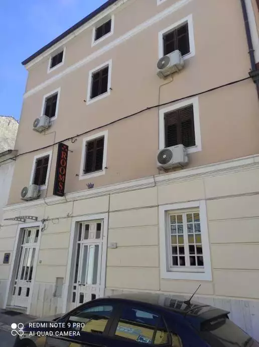 Hotels 975m² in Croatia, Pula. Priced at 2350000€ rent photo-1