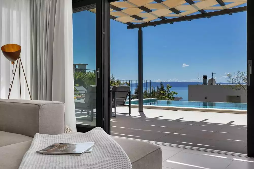 Villa 300m² in Croatia, Makarska. Priced at 1295000€ rent photo-18