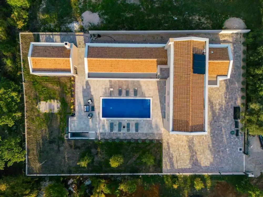 Villa 287m² in Croatia, Labin. Priced at 1160000€ rent photo-2