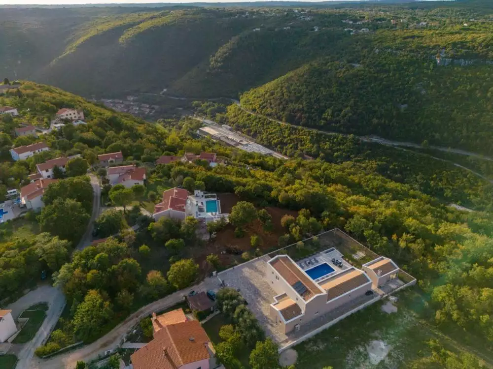 Villa 287m² in Croatia, Labin. Priced at 1160000€ rent photo-11
