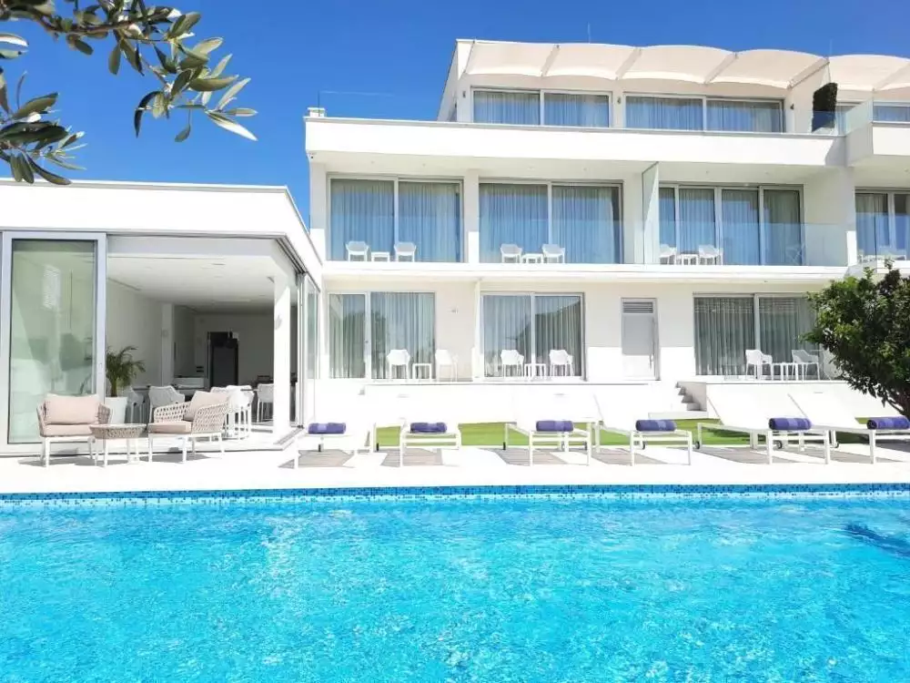 Hotels 1299m² in Croatia, Zadar. Priced at 4900000€ rent photo-4
