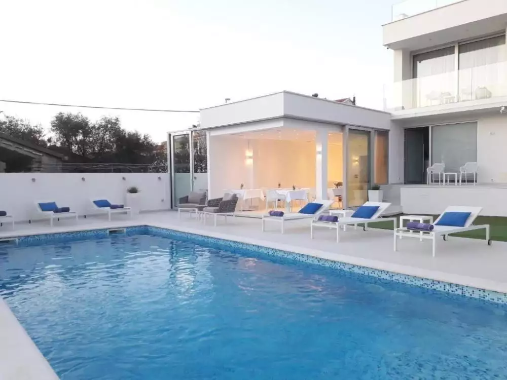Hotels 1299m² in Croatia, Zadar. Priced at 4900000€ rent photo-6
