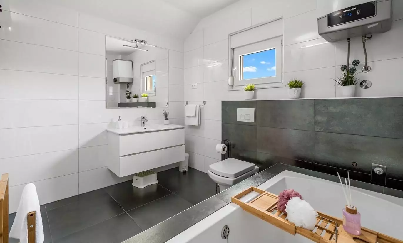 Villa 220m² in Croatia, Omis. Priced at 750000€ rent photo-24