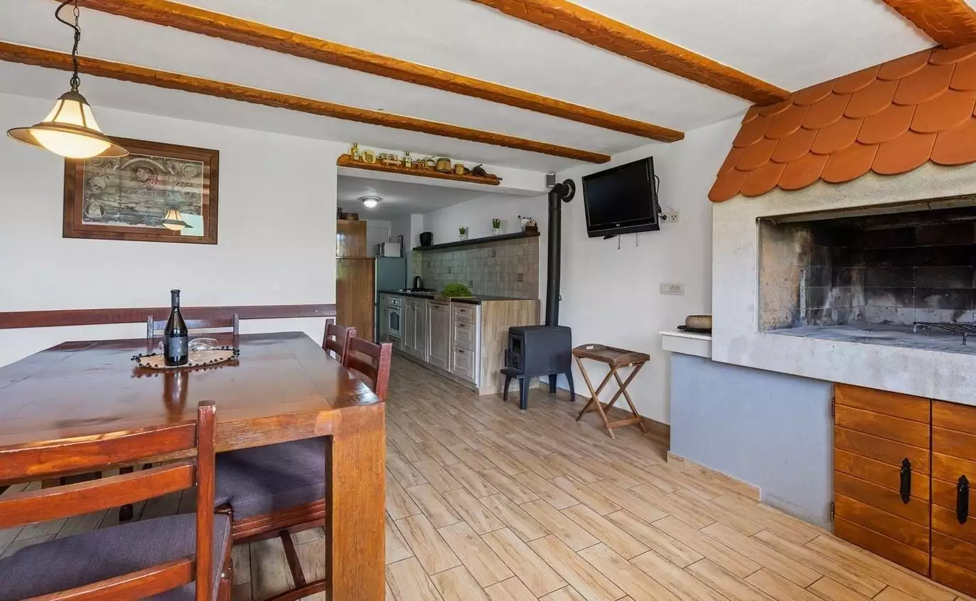 Villa 220m² in Croatia, Omis. Priced at 750000€ rent photo-25