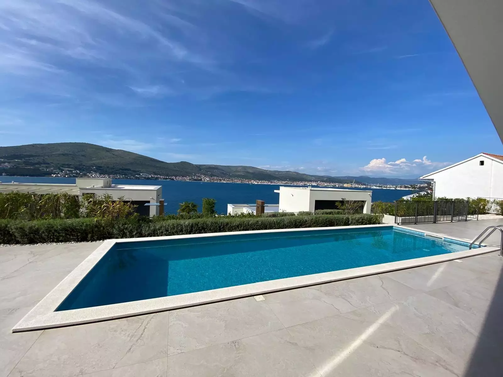Villa 326m² in Croatia, Ciovo. Priced at 1700000€ rent photo-22