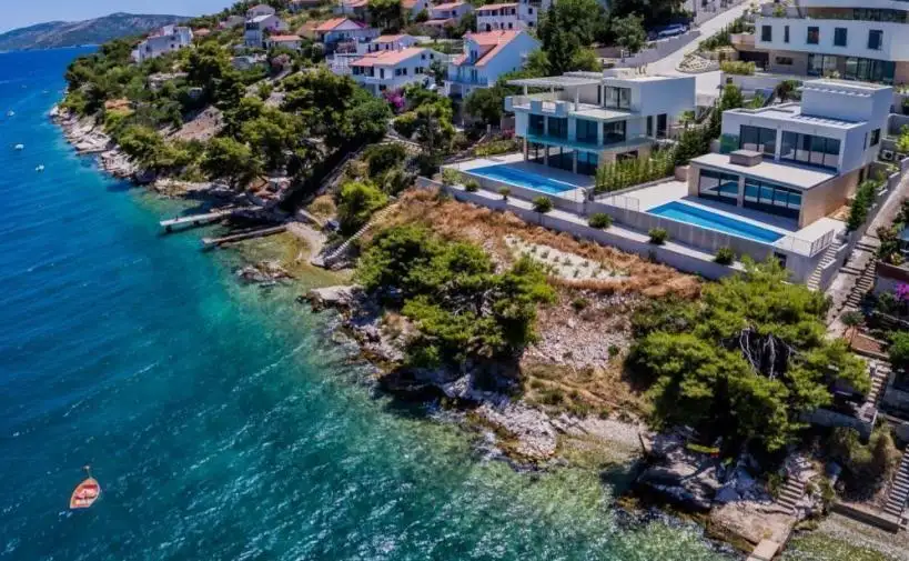 Villa 326m² in Croatia, Ciovo. Priced at 1700000€ rent photo-22