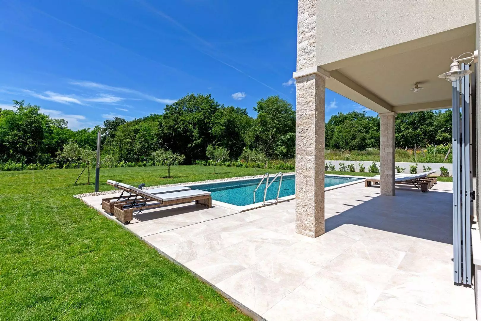 Villa 170m² in Croatia, Labin. Priced at 650000€ rent photo-6