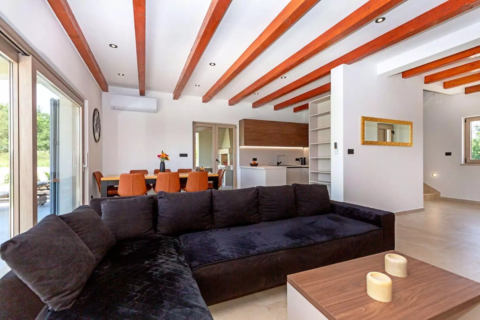 Villa 170m² in Croatia, Labin. Priced at 650000€ rent photo-17