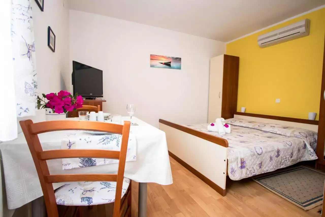 Hotels 208m² in Croatia, Baska. Priced at 700000€ rent photo-9