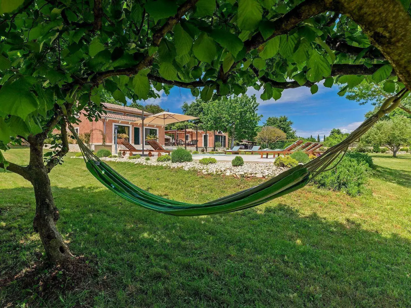 Villa 200m² in Croatia, Rovinj. Priced at 1000000€ rent photo-11