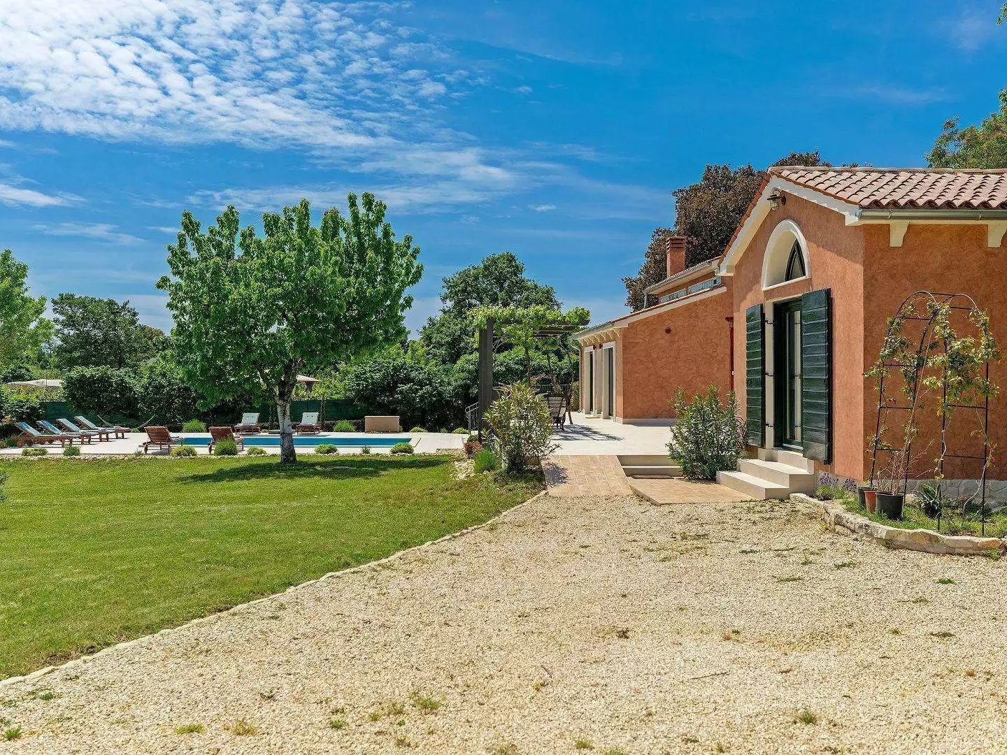 Villa 200m² in Croatia, Rovinj. Priced at 1000000€ rent photo-12