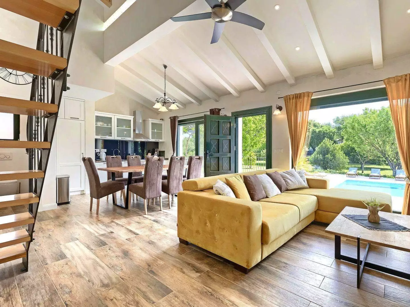 Villa 200m² in Croatia, Rovinj. Priced at 1000000€ rent photo-20
