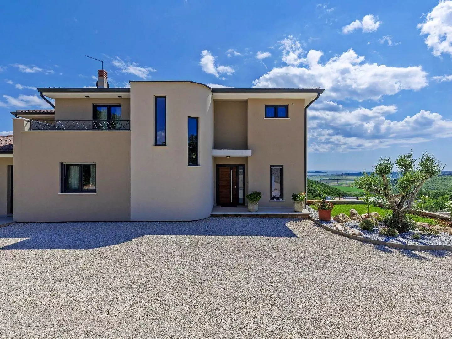 Villa 370m² in Croatia, Brtonigla. Priced at 1400000€ rent photo-7
