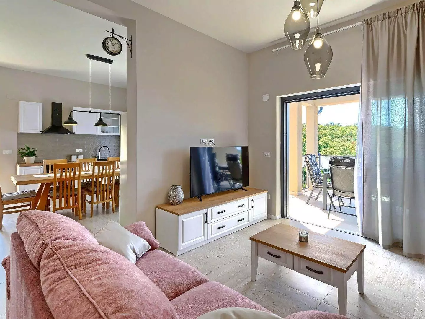 Villa 370m² in Croatia, Brtonigla. Priced at 1400000€ rent photo-15