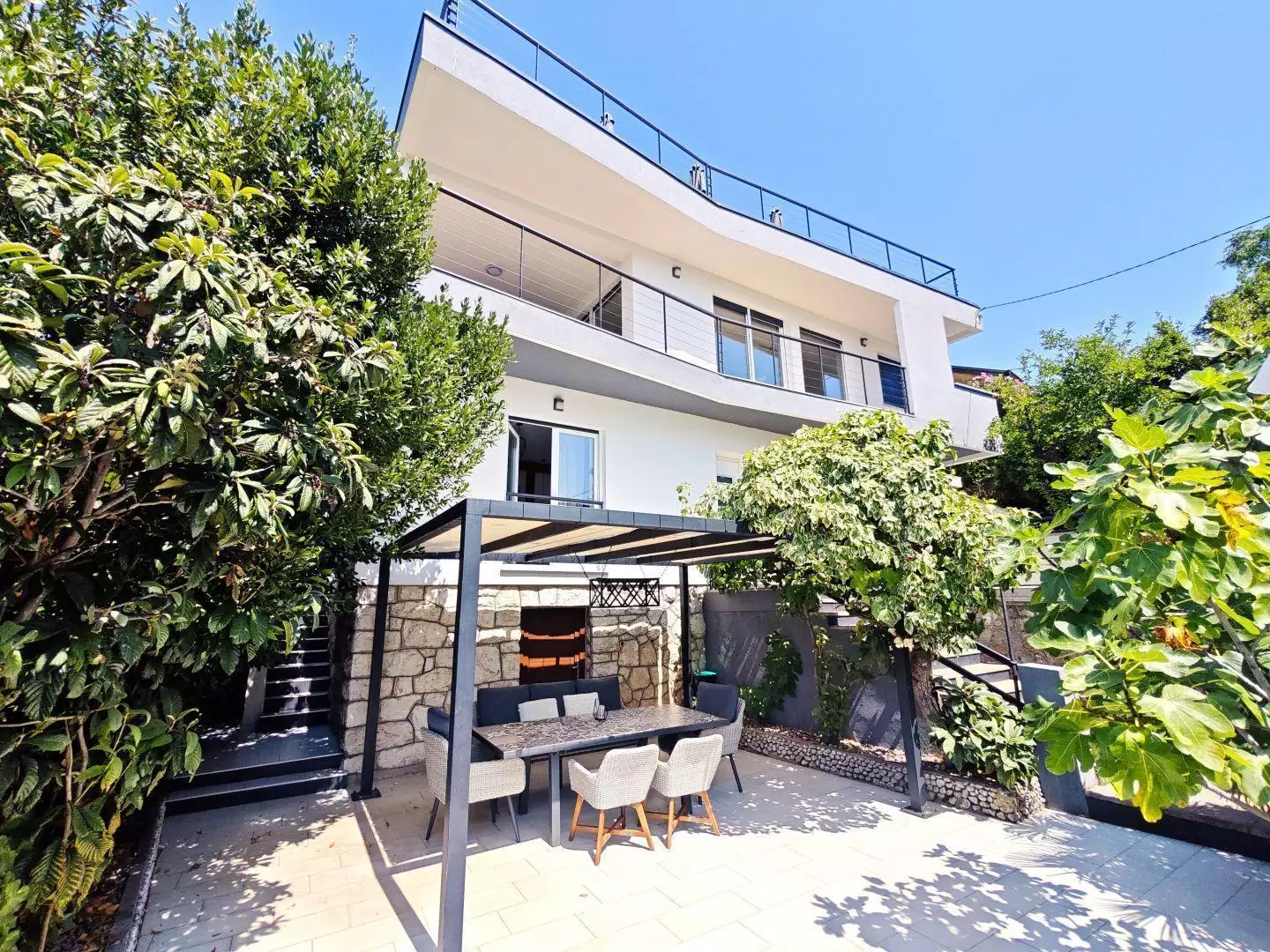 Villa 230m² in Croatia, Jadranovo. Priced at 2100000€ rent photo-1